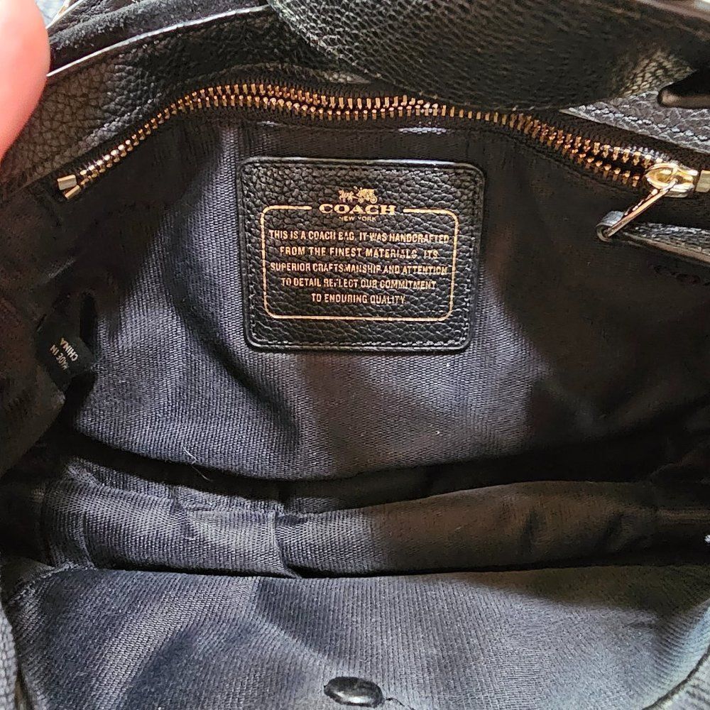 RARE! Coach Dakota 21 Flap Crossbody Bag Purse in Black pebbled leather - Picture 7 of 8